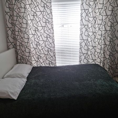 Large Room With Netflix Newhaven Exterior photo